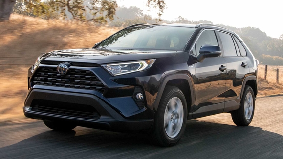 2019-toyota-rav4-hybrid-review.jpg