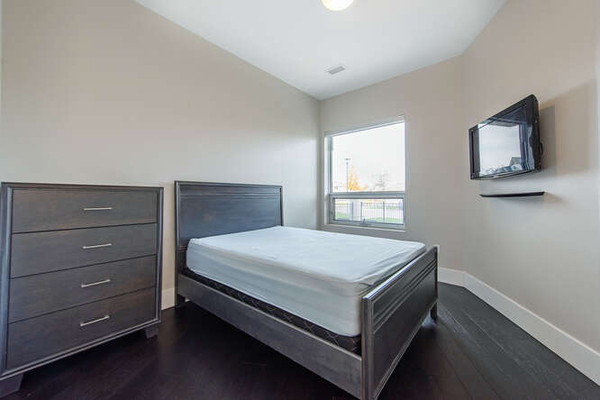 1705 Fiddlehead Pl Unit 105-small-023-015-Bedroom-666x445-72dpi.jpg