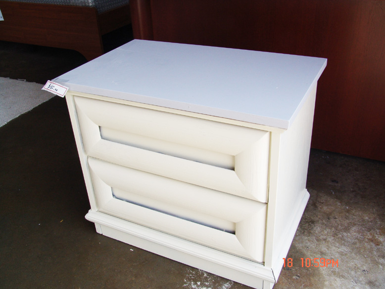 nightstand-w-001.jpg