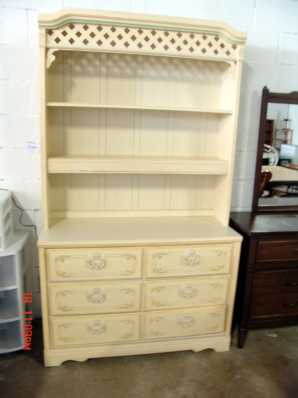 white-hutch-001.jpg