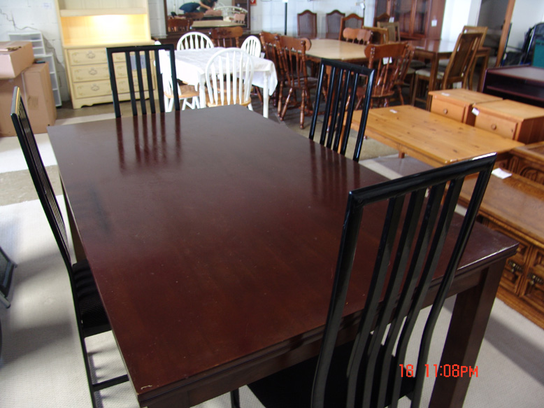 dining-bigbrown-002.jpg